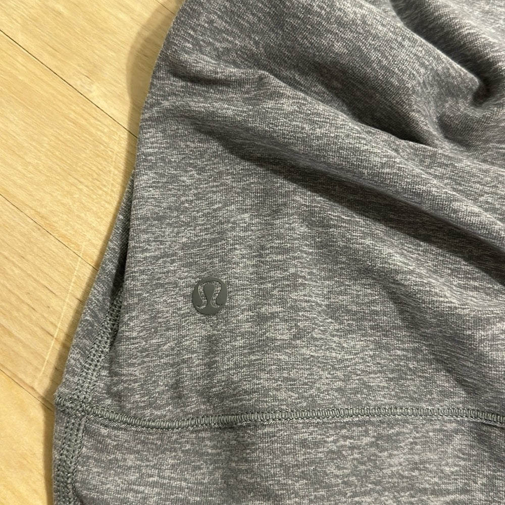 Lululemon Women’s Just Breathe Long Sleeve Heathered Slate 8/10