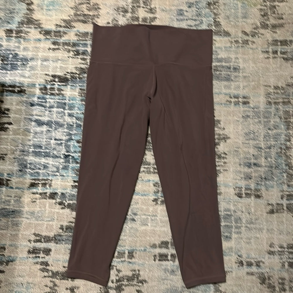 Athleta Salutation Stash Pocket 7/8 tights size 1X