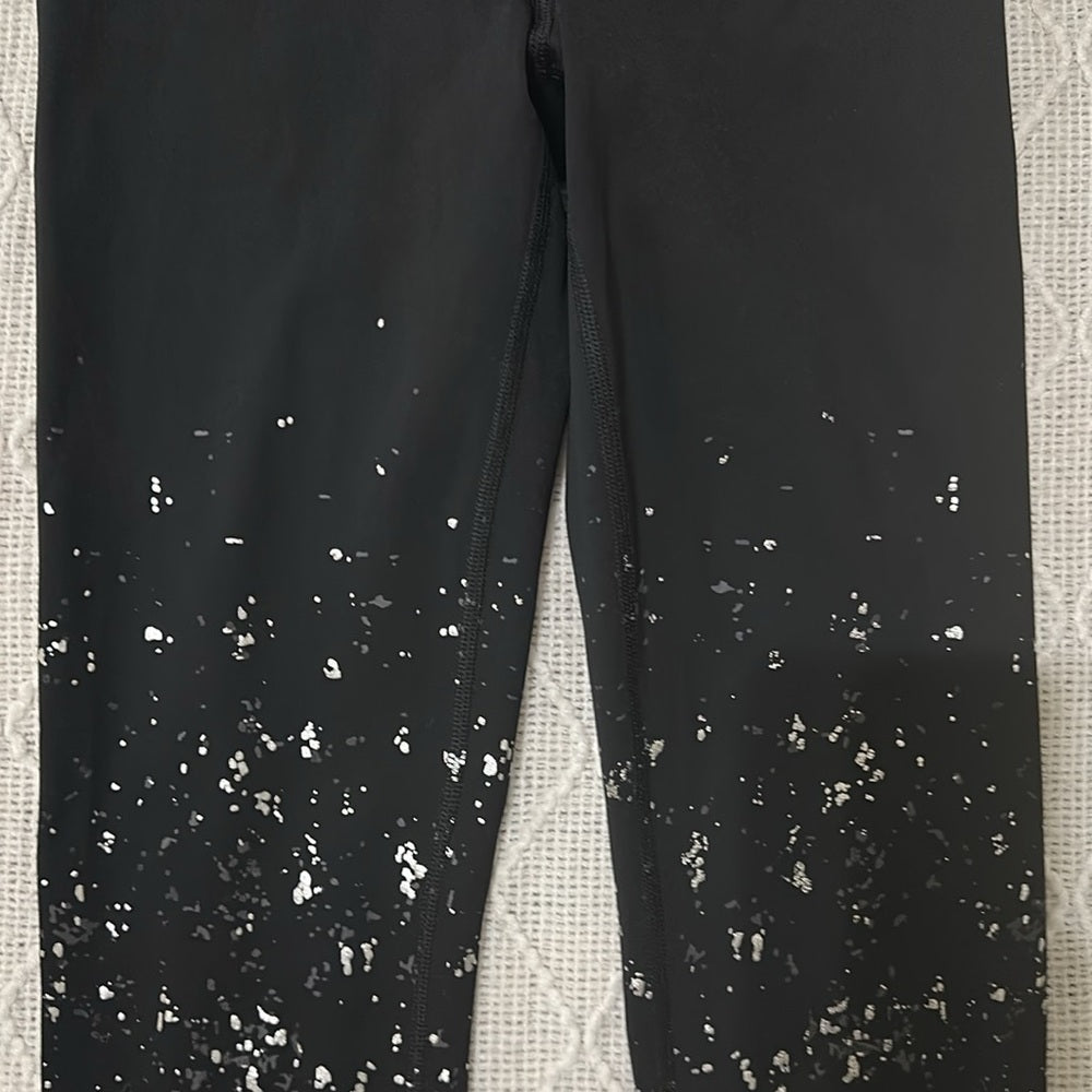 Lululemon Women’s Speed Wunder Mid-Rise Tight 28"
Speckle Shine Size 4