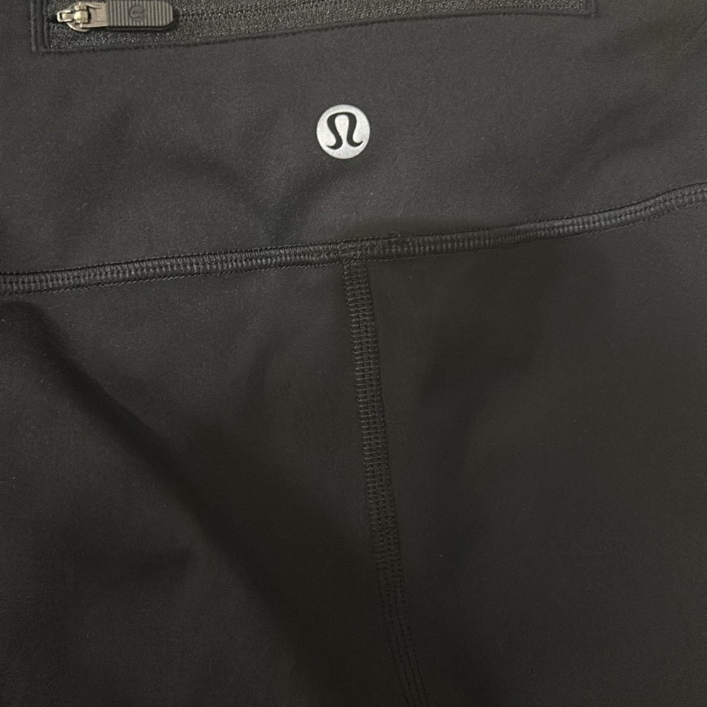 Lululemon Women’s Speed Wunder Mid-Rise Tight 28"
Speckle Shine Size 4