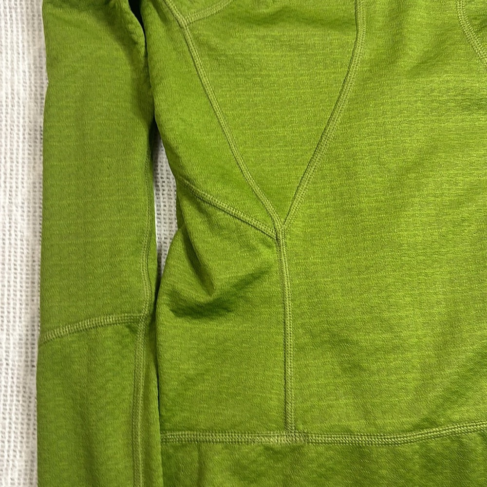 Women’s North Face Green Brand New Quarter Zip size extra small