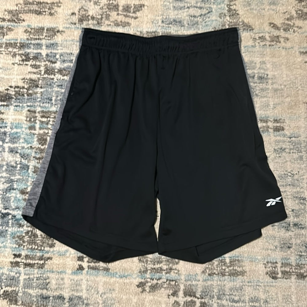 ☀️Men’s Reebok Athletic Shorts Size Medium