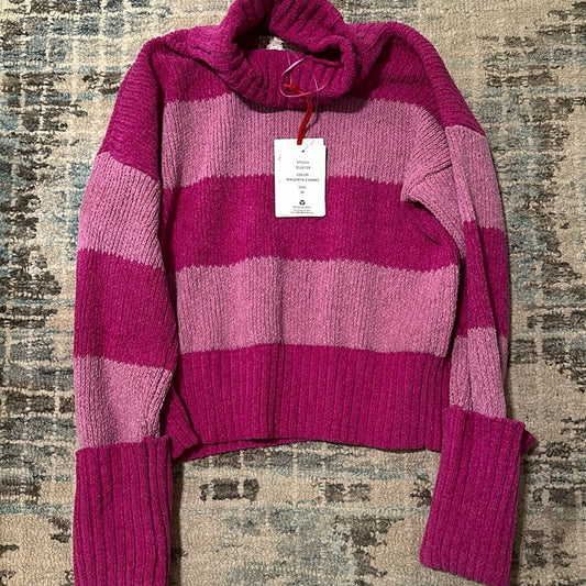 Pink Rose Sweater Size Medium New With Tags