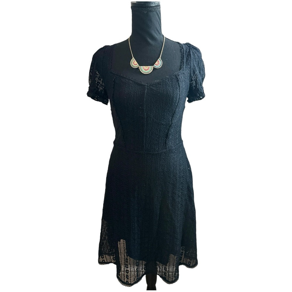 Banana Republic Black Lace Midi Dress Size small tie neck with built in slip