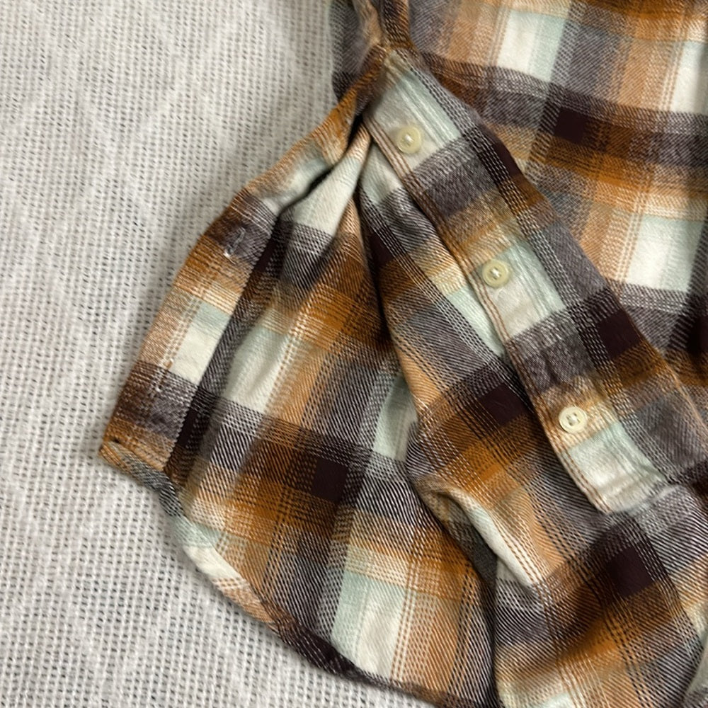 Supremely soft Madewell Women’s button side flannel size small