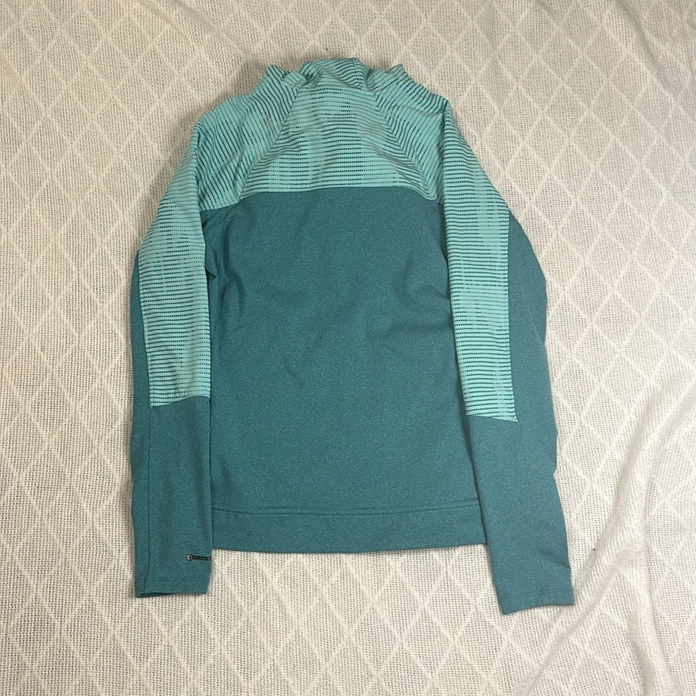 The North Face Women’s soft shell multi shade green jacket size medium