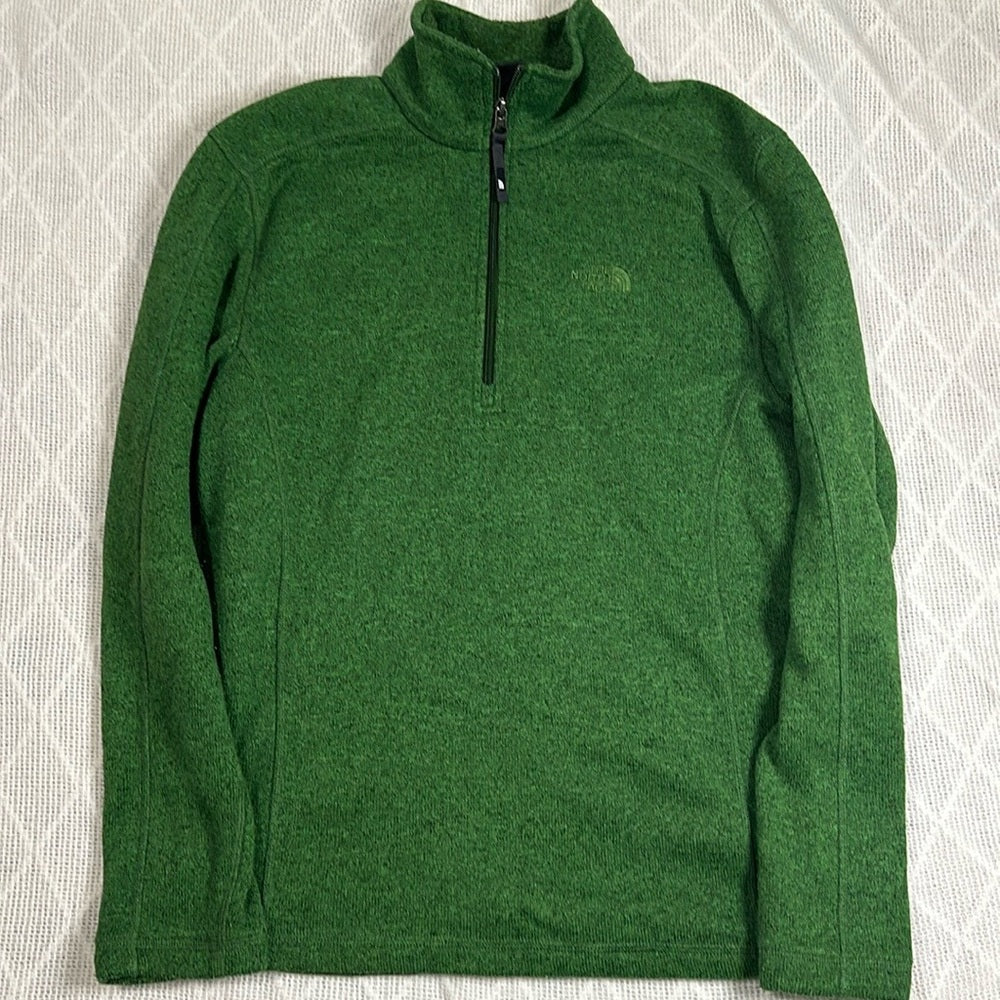 The North Face Men’s green 1/4 zip size medium